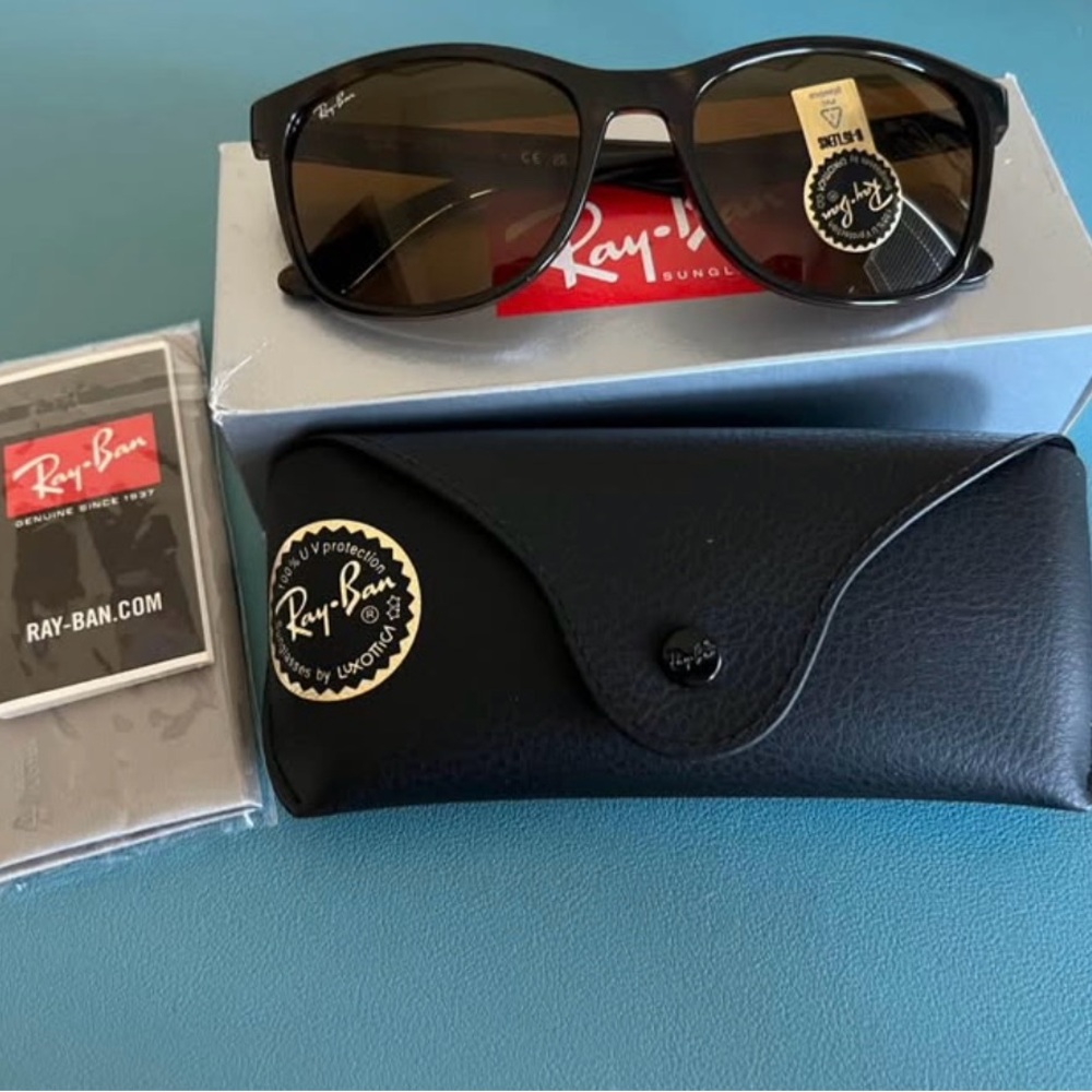 Ray-Ban Black Sunglasses Sleek Sporty Design